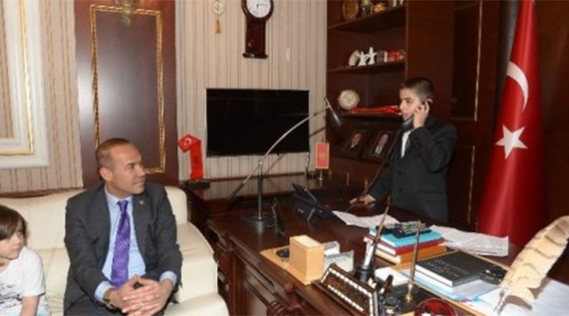 Çocuk Başkan’dan "Adanalı Her Yerde Okur" Projesi