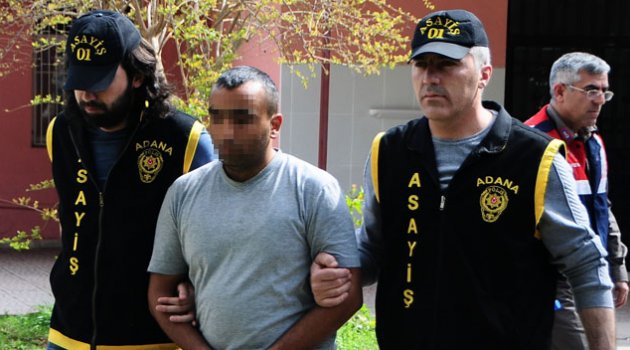 Çocuklar kavga edince karı koca otomobil kundakladı