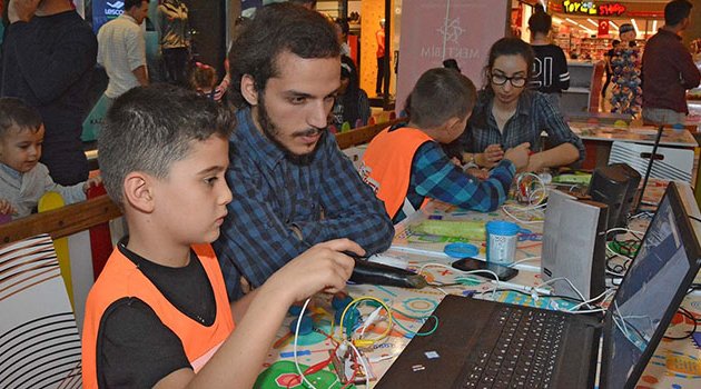 Çocuklar yeteneklerini keşfediyor