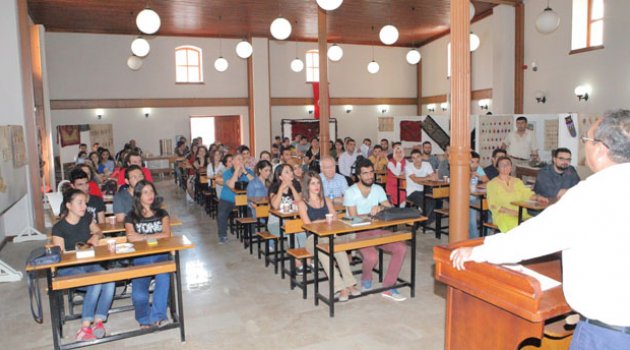 ÇÜ Adana Halk Kültür Evi’nde söyleyişiler başladı