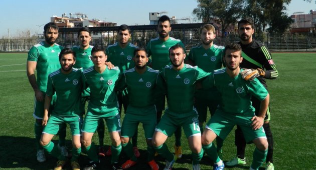 ÇÜ futbol takımı Adana şampiyonu oldu
