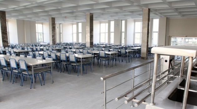ÇÜ merkezi kafeteryası baştan aşağı onarıldı