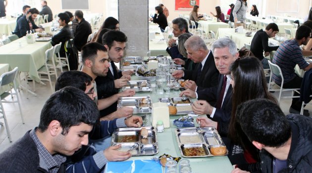 ÇÜ’nün yemekhanesinde "Çanakkale Menüsü" çıktı