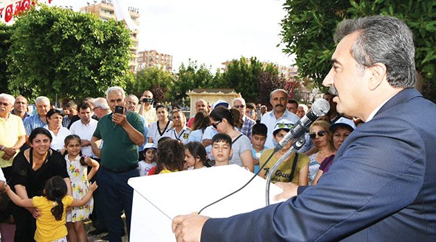 Çukurova Belediyesinden çocuklara karne hediyesi