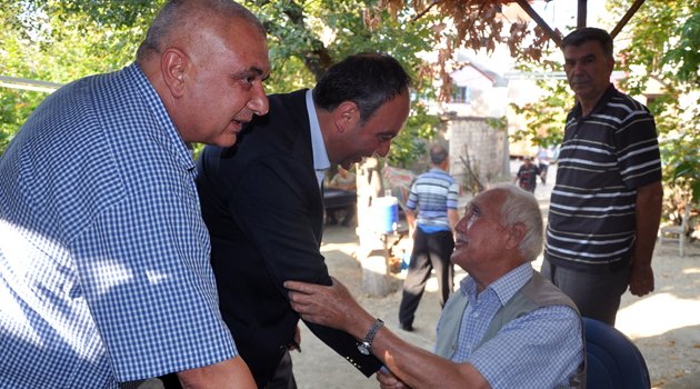 “Çukurova çiftçisi üvey evlat muamelesi görüyor”