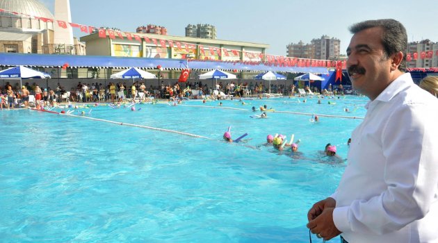 Çukurova’da 7 Bin 500 çocuk yüzme öğrenecek