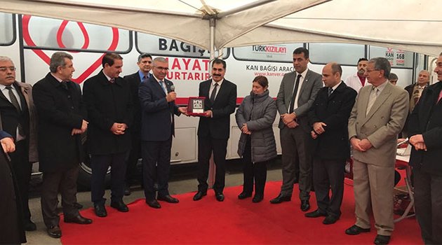 Çukurova Kaymakamlığı Kızılay’ın çağrısına ses verdi