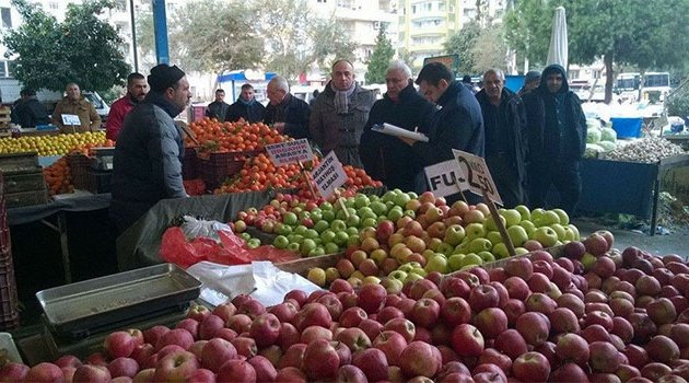 Çukurova Zabıta Müdürü Şahin, semt pazarlarını denetledi