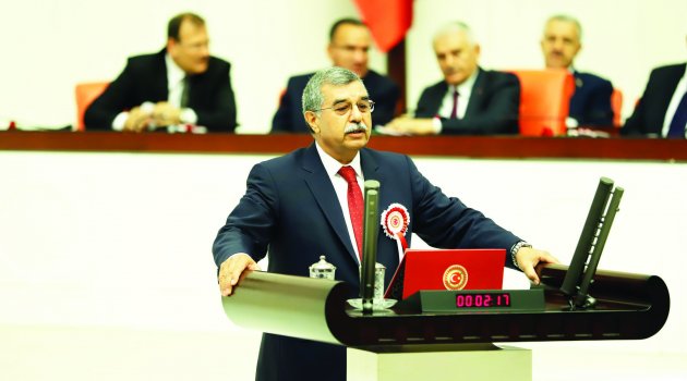 Çulhaoğlu: Ulusumuzun bayramı kutlu olsun