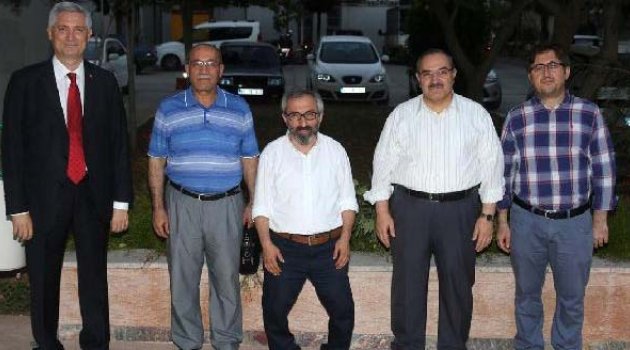 ÇÜ'lü akademisyenler iftarda