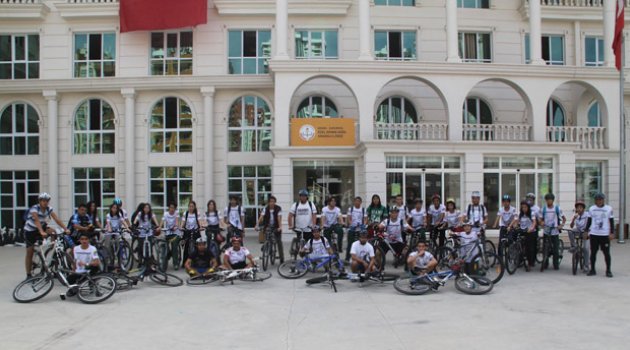 Cumhuriyet için pedalladılar