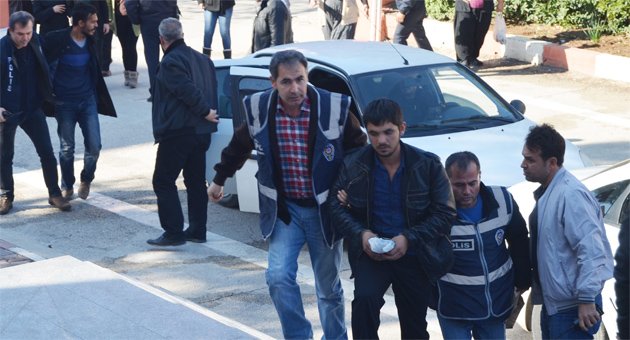 Cüzdan hırsızlığı zanlıları yakalandı
