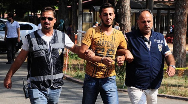 Cüzdanı kapan hırsız, 5 dakika kaçabildi
