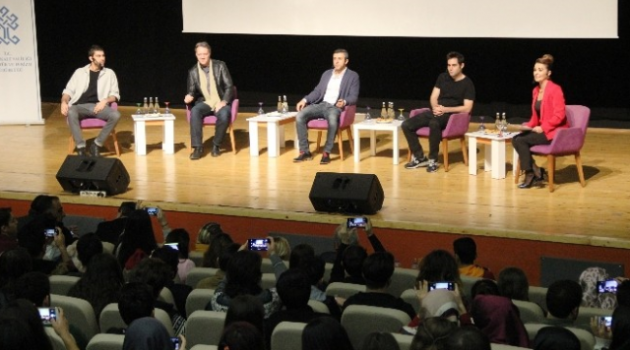 Dağ 2' Filmi Oyuncuları, Söyleşide Seyircisiyle Buluştu