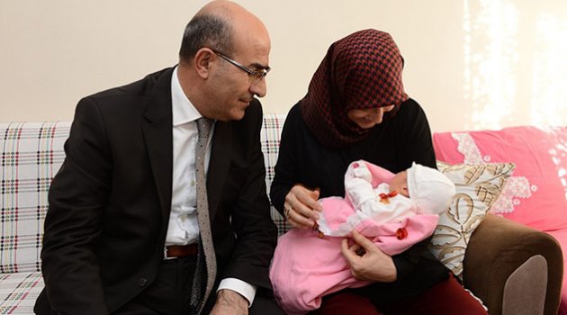 Darbe şehidi polisin bebeği dünyaya geldi