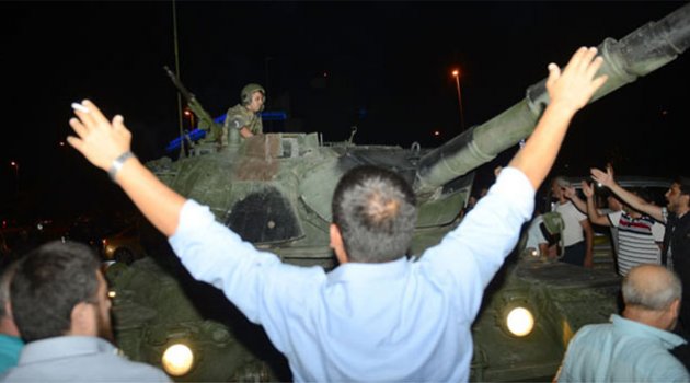 Darbeci binbaşı gözünden vurdu