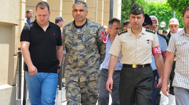 Darbeci paşa, İncirlik'te  mesaiyi erken bitirmiş