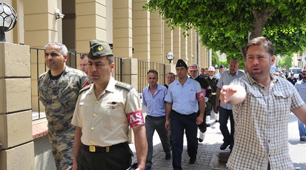 Darbecilerin bir numaralarını tutuklayan hakim de FETÖ’den tutuklandı