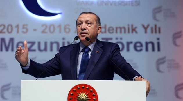 Darbeye karşı koyanlara ’ahmak’ diyen Feto’ya cevap verdi