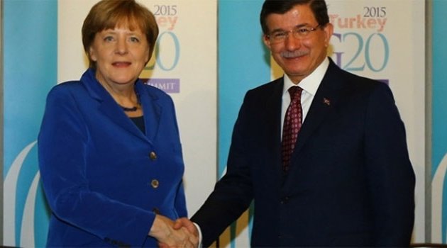 Davutoğlu Merkel ile görüştü