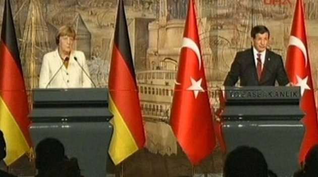 Davutoğlu ve Merkel ortak açıklama yaptı