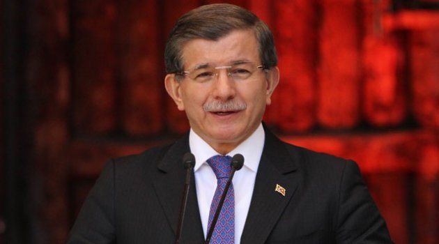 Davutoğlu'ndan Binali Yıldırım'a tebrik