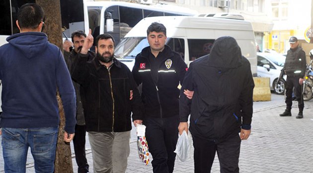DEAŞ’a eleman kazandıran 25 kişi adliyeye sevkedildi