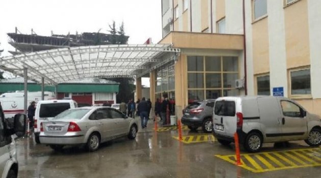 Dehşet!  Derste cinnet geçirdi  Arkadaşını öldürdü