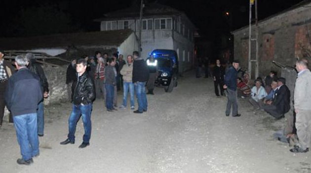 Dehşet! Uyuyan eşini öldürdü