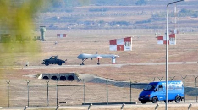 Dikkatler İncirlik Üssü'nde
