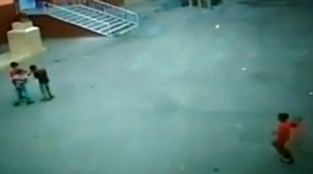 Diyarbakırlı çocukların bayrak sevgisi