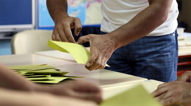 Doğu'da sandıklar kapandı