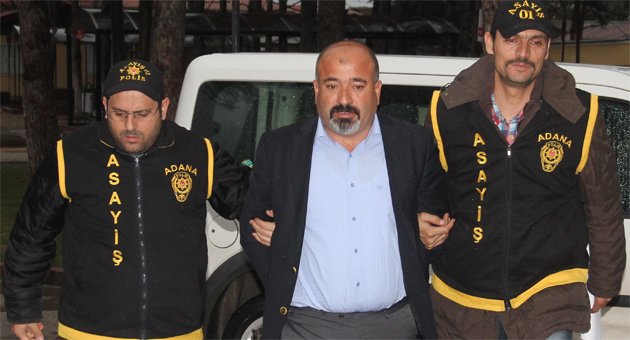 Dolandırıcı, kafedeki hesabı da polise ödetmeye kalkışmış