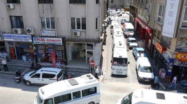 Dolmuş keşmekeşliği esnafa kepenk kapattırdı