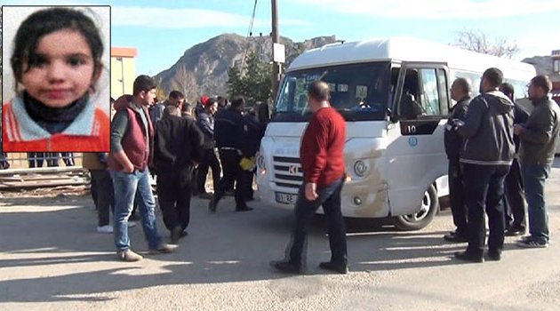 Dolmuş okul önünde öğrenciyi ezdi