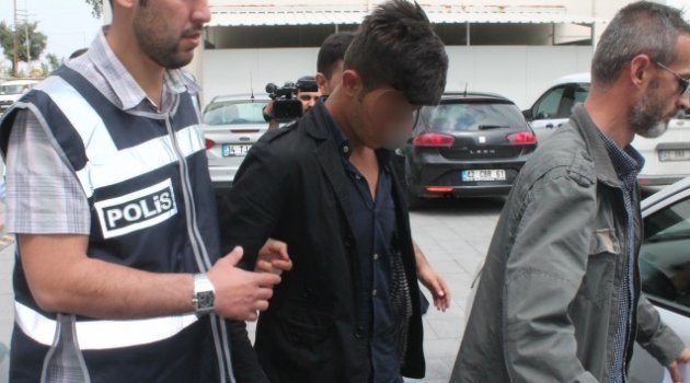 Dolmuş şoförü fark etti, dolandırıcı suç üstü yakalandı