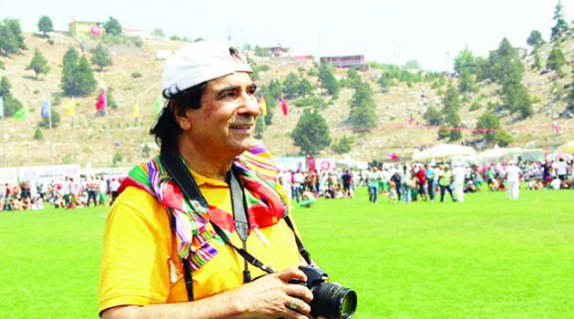 Dostları unutmadı