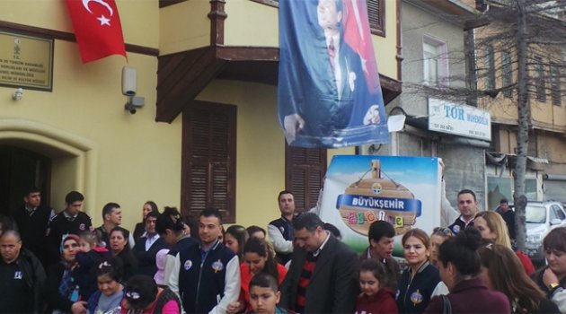 Down sendromlu çocuklar, Atatürk’ün evini gezdi