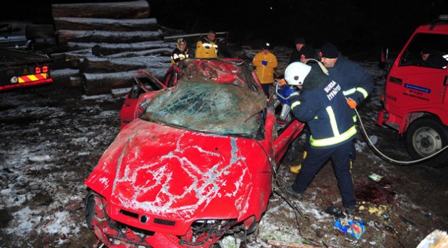 Dün aldıkları otomobille kaza yaptılar: 2'si kardeş 3 ölü