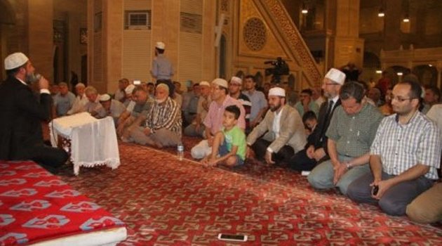 Dünya Hafızları Adana’da Kur’an Ziyafeti Sundu