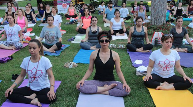 ‘Dünya Yoga Günü’ Adana’da kutlandı