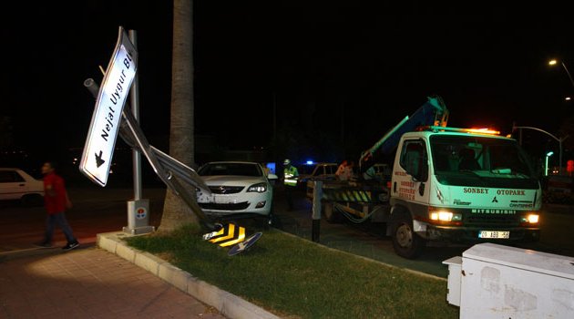 ‘Dur’ ihtarına uymadı, polise çarptı