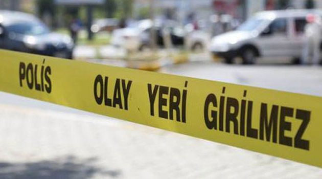 ‘Dur’ ihtarına uymadı polise çarptı