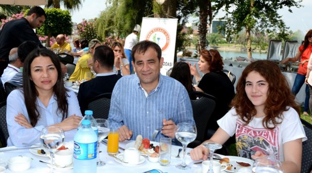 Eczacılar kahvaltıda buluştu