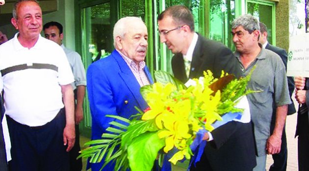 EFSANE BAŞKANA VEFASIZLIK