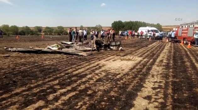 Eğitim uçağı düştü: 2 ölü