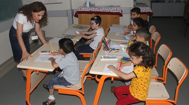 Eğitimlerini hastane sınıfında tamamladılar