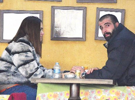 El ele yakalandılar