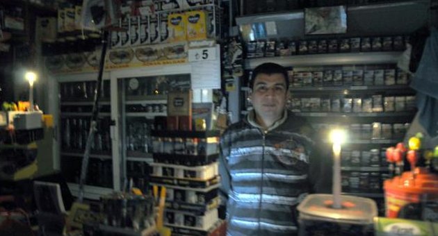 Elektrik kesintisi tepkisi
