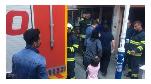 Elektrik kontağından çıkan alev yangına neden oldu